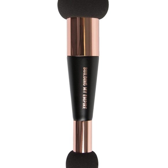 RealHer “Building My Empire” Makeup Applicator | Brand New In Box - Picture 1 of 2